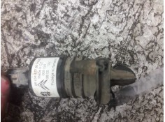 Recambio de bomba limpia para peugeot 407 st sport referencia OEM IAM 9643447780 2 PINS 