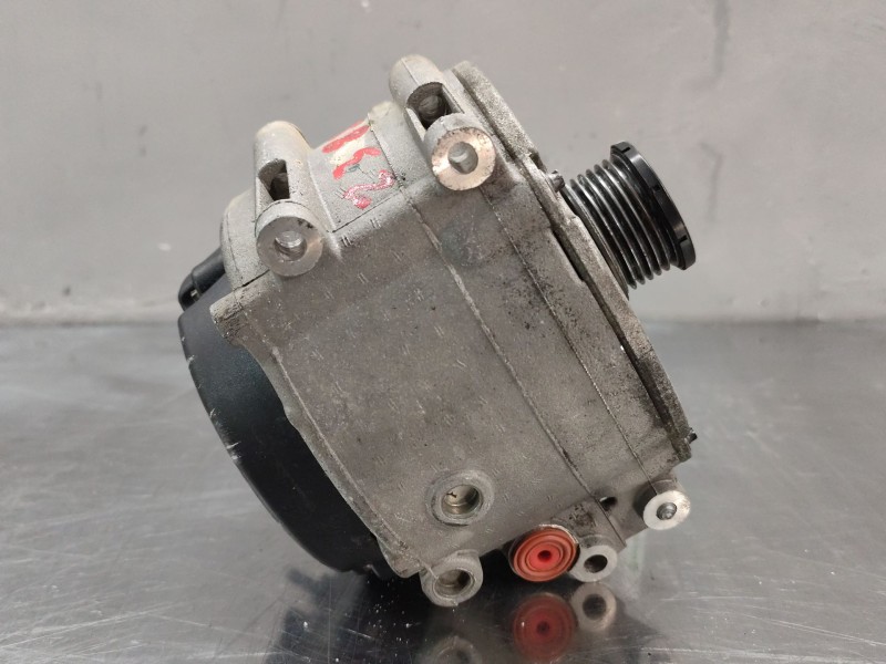 Recambio de alternador para mercedes-benz clase c (w203) berlina 220 cdi (203.006) referencia OEM IAM A0001501750  