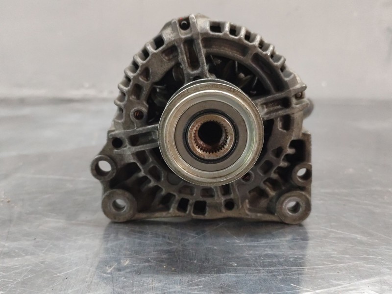 Recambio de alternador para volkswagen caddy ka/kb (2k) 2.0 sdi referencia OEM IAM 036903024J  