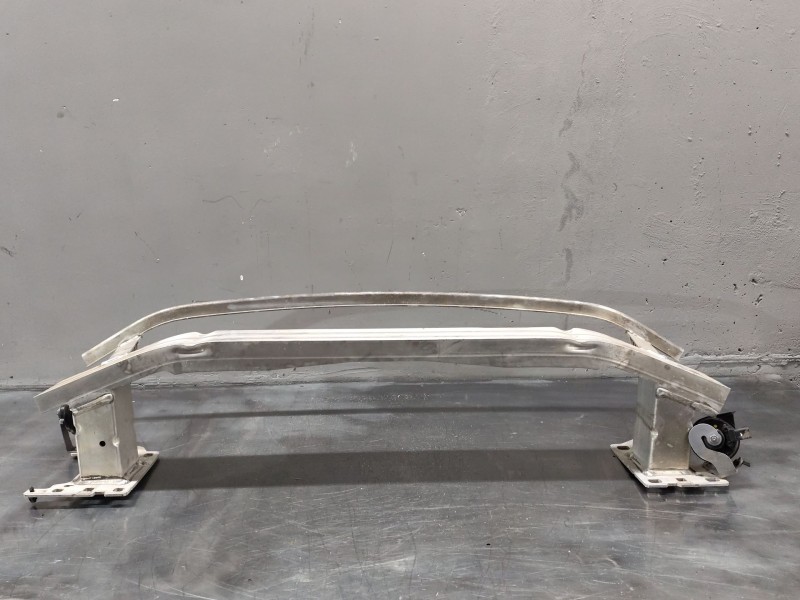 Recambio de refuerzo paragolpes delantero para audi q3 (f3b) 35 tdi quattro referencia OEM IAM   