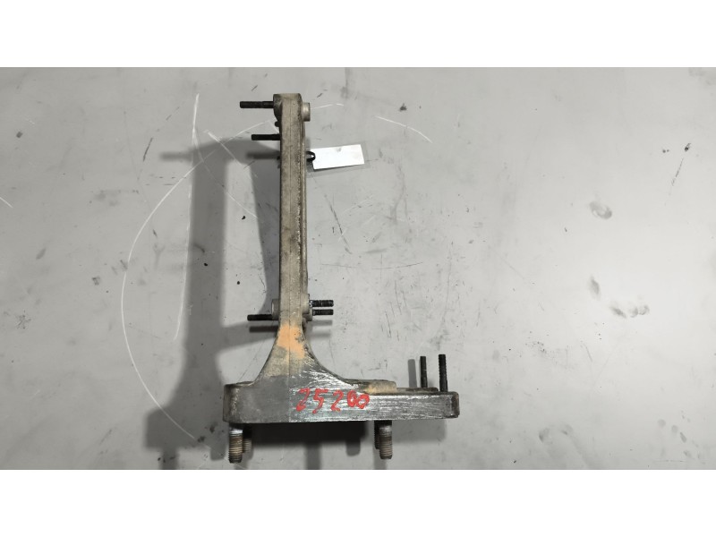 Recambio de soporte para renault serie t 12.8 diesel referencia OEM IAM 21658350  