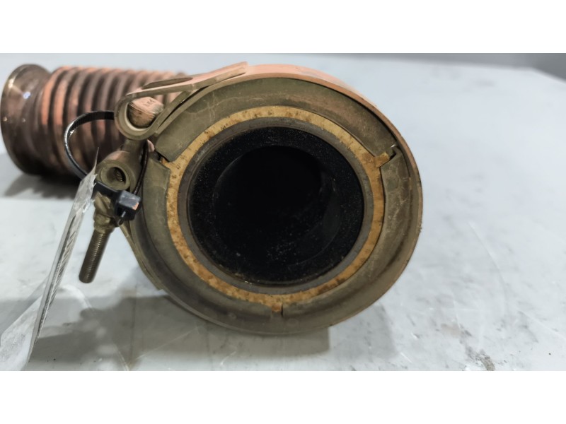 Recambio de colector escape para daf serie xf106 referencia OEM IAM 1860417  