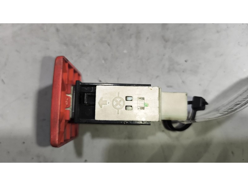 Recambio de warning para iveco eurocargo chasis  (typ 100 e 21) larga distancia referencia OEM IAM   