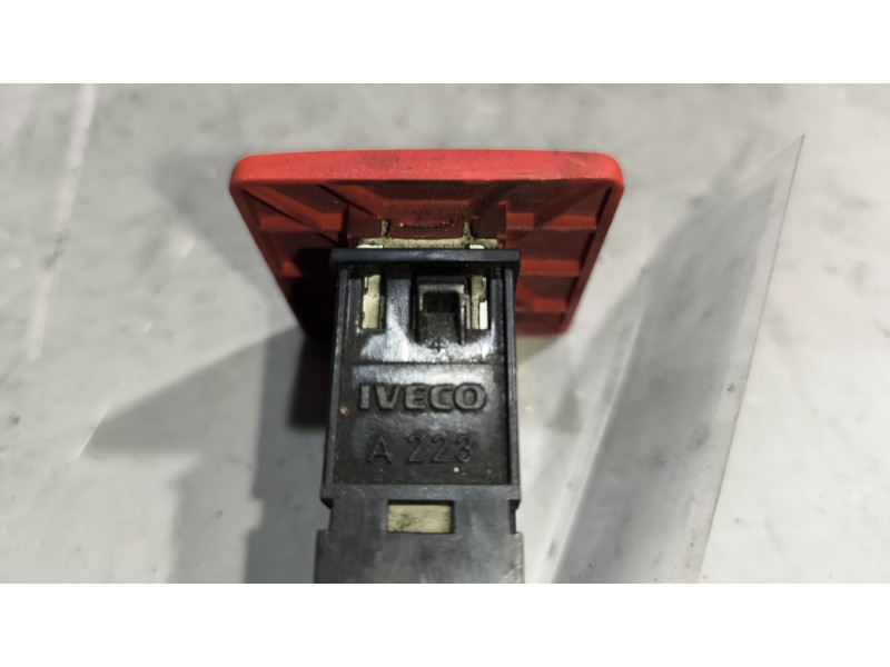 Recambio de warning para iveco eurocargo chasis  (typ 100 e 21) larga distancia referencia OEM IAM   