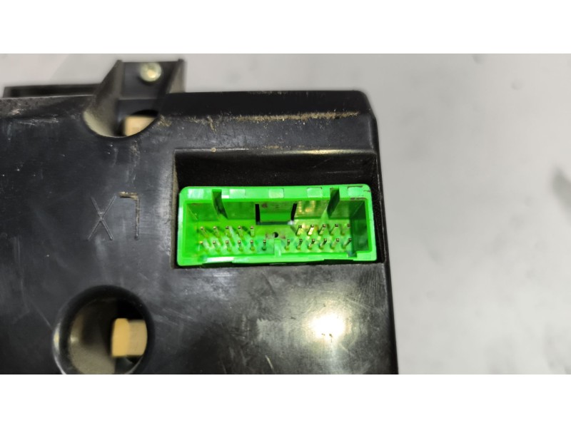 Recambio de cuadro instrumentos para volvo b12b referencia OEM IAM 70329200  