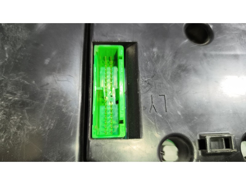 Recambio de cuadro instrumentos para volvo b12b referencia OEM IAM 70329200  