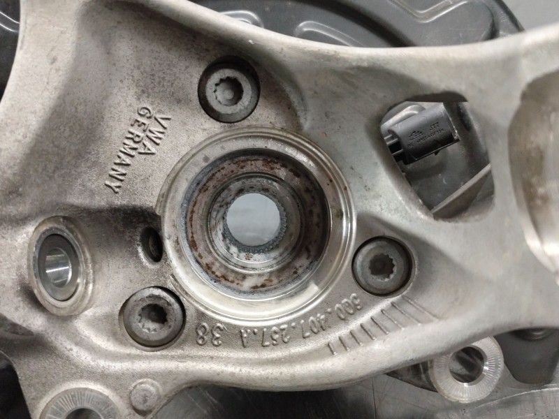 Recambio de mangueta delantera izquierda para audi q3 (f3b) 35 tdi quattro referencia OEM IAM 5QD407253F  