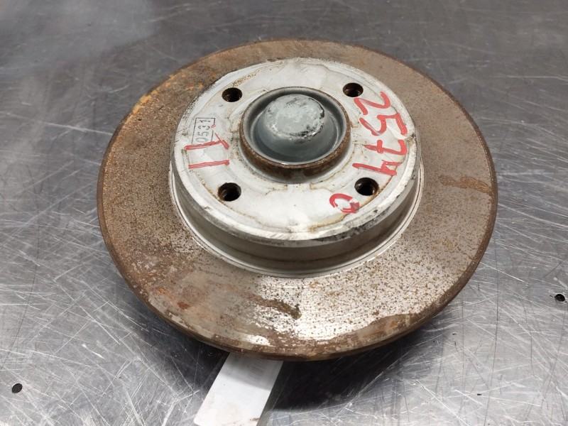 Recambio de buje trasero izquierdo para peugeot 208 i (ca_, cc_) 1.2 thp 110 referencia OEM IAM   