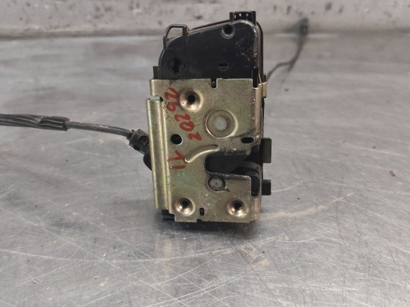 Recambio de cerradura puerta trasera izquierda para renault scenic ii grand confort dynamique referencia OEM IAM 119333  