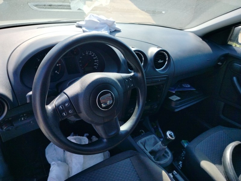 seat ibiza (6l1) del año 2005