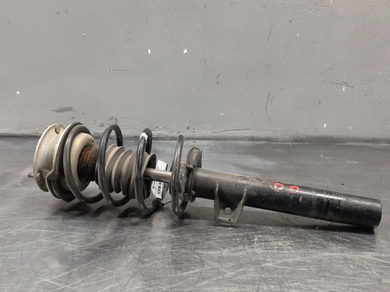 Recambio de amortiguador delantero derecho para bmw 1 (e81) 118 d referencia OEM IAM 3131677155402  