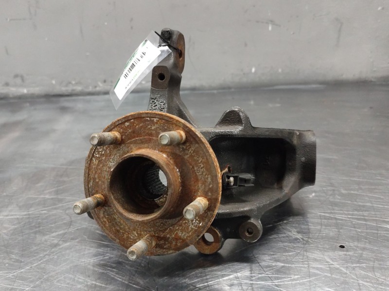 Recambio de mangueta delantera derecha para ford c-max 1.6 tdci cat referencia OEM IAM   