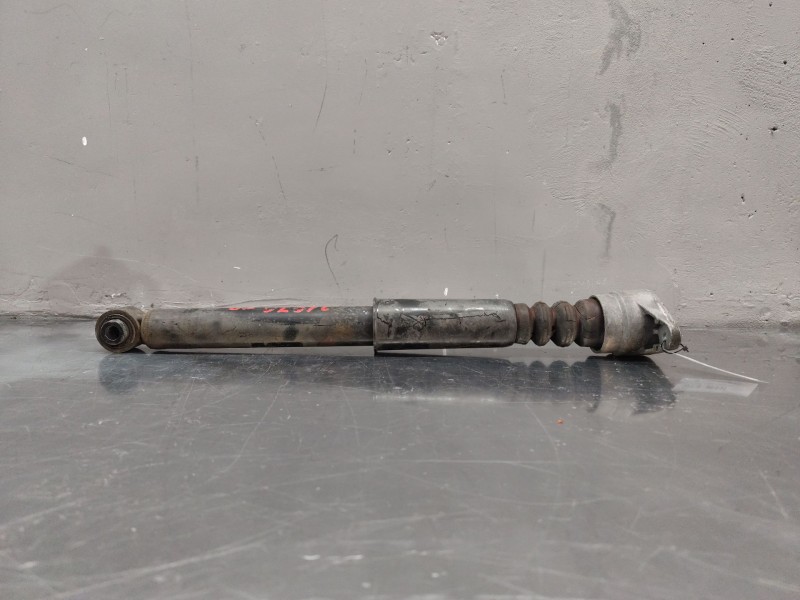 Recambio de amortiguador trasero izquierdo para audi a4 berlina (8e) 1.9 tdi referencia OEM IAM 8E0513686R  