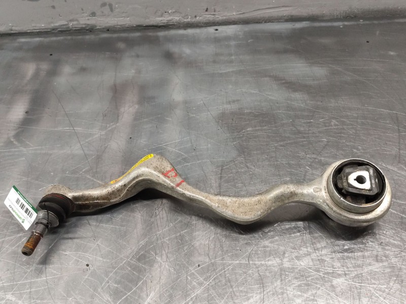 Recambio de brazo suspension inferior delantero derecho para bmw 1 (e81) 118 d referencia OEM IAM AW6082  