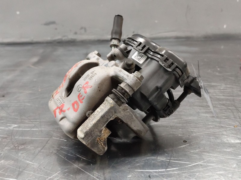 Recambio de pinza freno trasera derecha para infiniti q30 1.5 d referencia OEM IAM A2465460443HT  