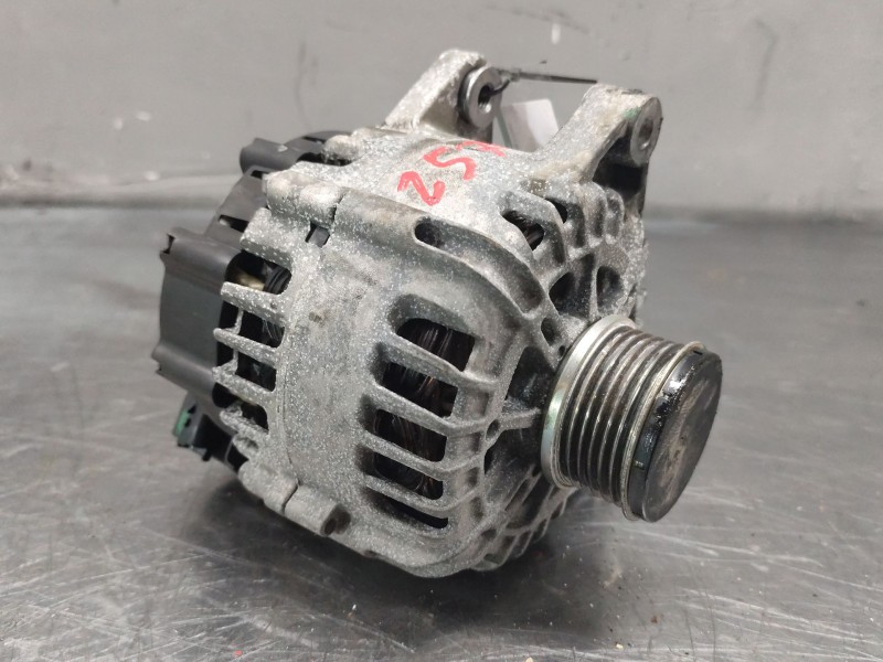 Recambio de alternador para peugeot 208 i (ca_, cc_) 1.2 thp 110 referencia OEM IAM 9818677980  