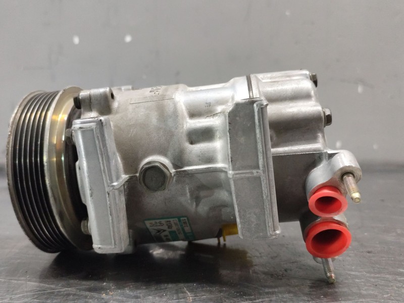 Recambio de compresor aire acondicionado para peugeot 206 berlina x-line referencia OEM IAM 9646273880  