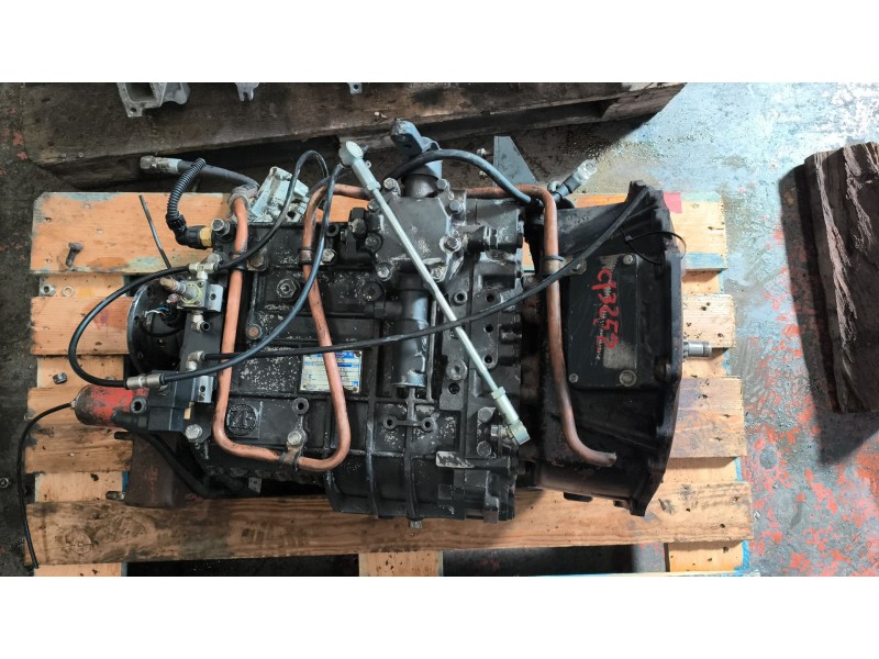 Recambio de caja cambios para nissan trucks atleon 210 referencia OEM IAM S636 1290052349 32010D92008