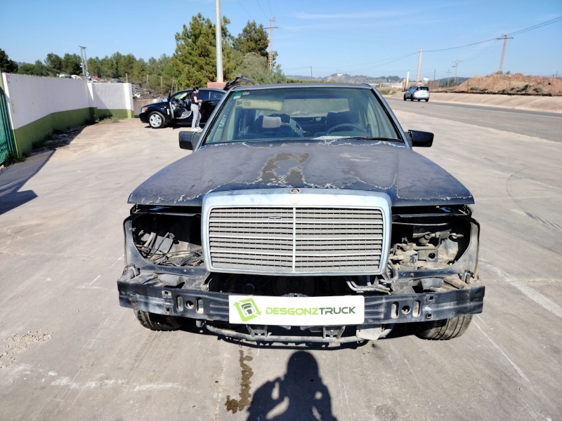 mercedes-benz clase e (w124) berlina del año 1987