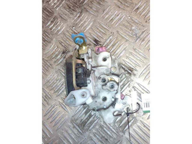 Recambio de cerradura puerta delantera derecha para nissan trucks cabstar e 110.35 referencia OEM IAM   