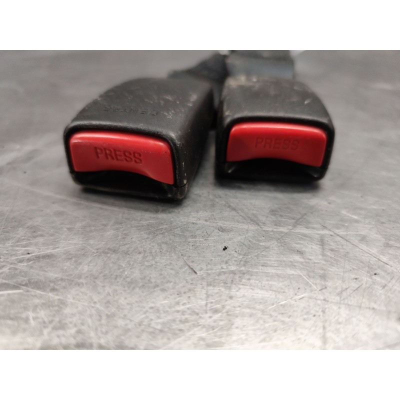Recambio de enganche cinturon trasero derecho para nissan murano i (z50) 3.5 4x4 referencia OEM IAM 061115AEP  