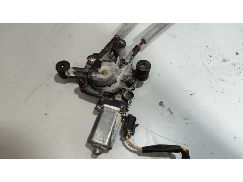 Recambio de elevalunas delantero izquierdo para iveco eurocargo fg 120 e larga distancia referencia OEM IAM   