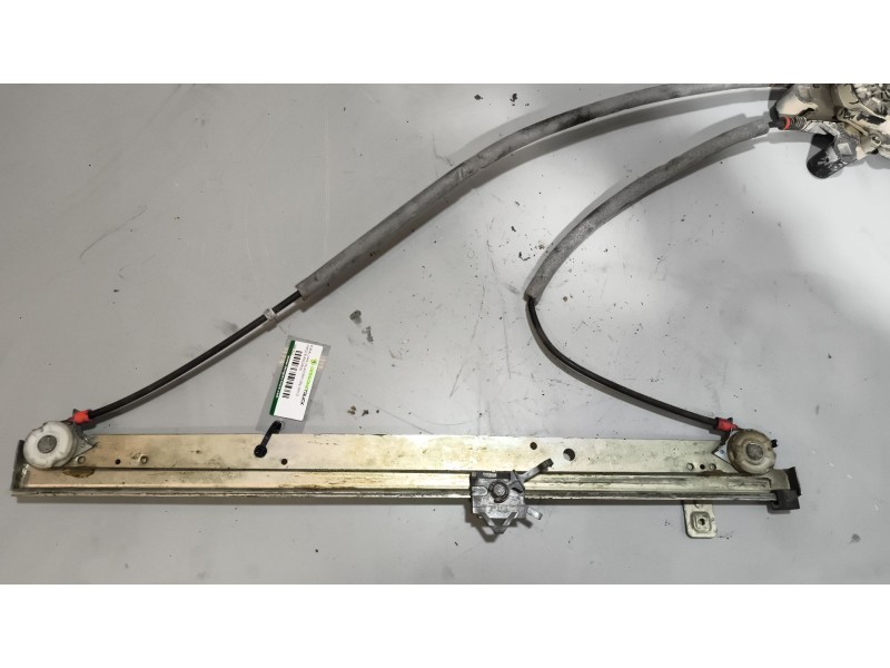 Recambio de elevalunas delantero izquierdo para iveco eurocargo fg 120 e larga distancia referencia OEM IAM   