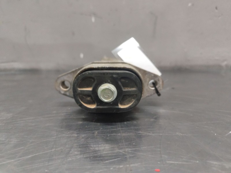 Recambio de soporte motor para hyundai i30 (gd) 1.6 crdi referencia OEM IAM 21950A5000  