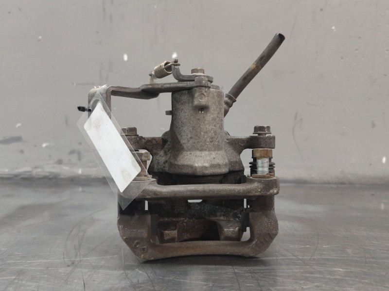 Recambio de pinza freno delantera derecha para hyundai i30 (gd) 1.6 crdi referencia OEM IAM   