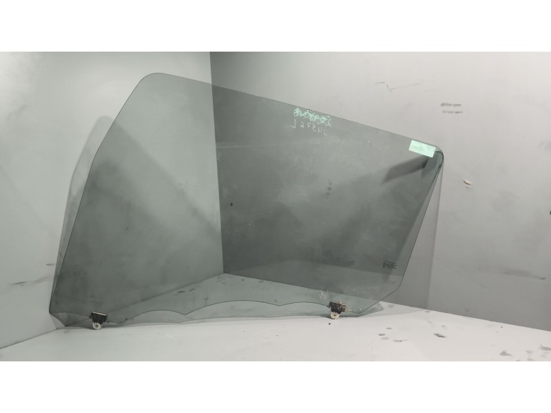 Recambio de luna delantera izquierda para nissan nt500 referencia OEM IAM 80301MB40A  