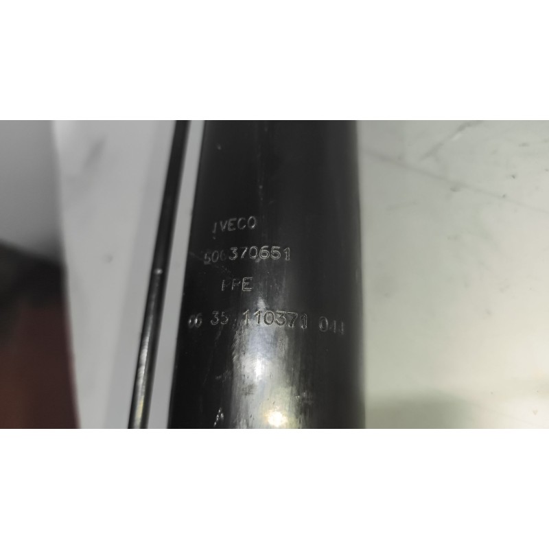 Recambio de brazo elevacion cabina para iveco stralis (ad/at) fg at   4x2 larga distancia referencia OEM IAM 500370651  