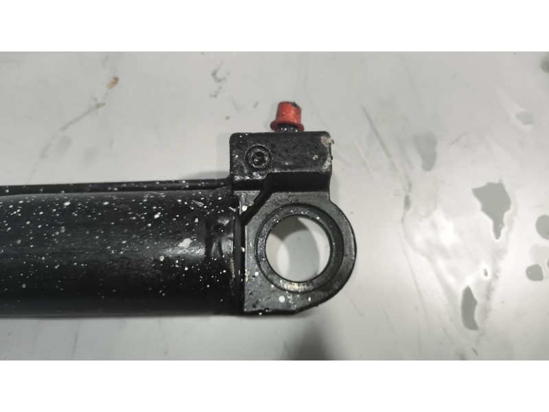 Recambio de brazo elevacion cabina para iveco stralis (ad/at) fg at   4x2 larga distancia referencia OEM IAM 500370651  