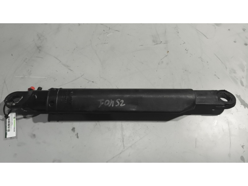 Recambio de brazo elevacion cabina para renault hr xxx.18/26 premium 01 referencia OEM IAM 5010316793  