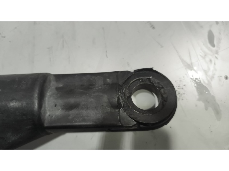 Recambio de brazo elevacion cabina para renault hr xxx.18/26 premium 01 referencia OEM IAM 5010316793  