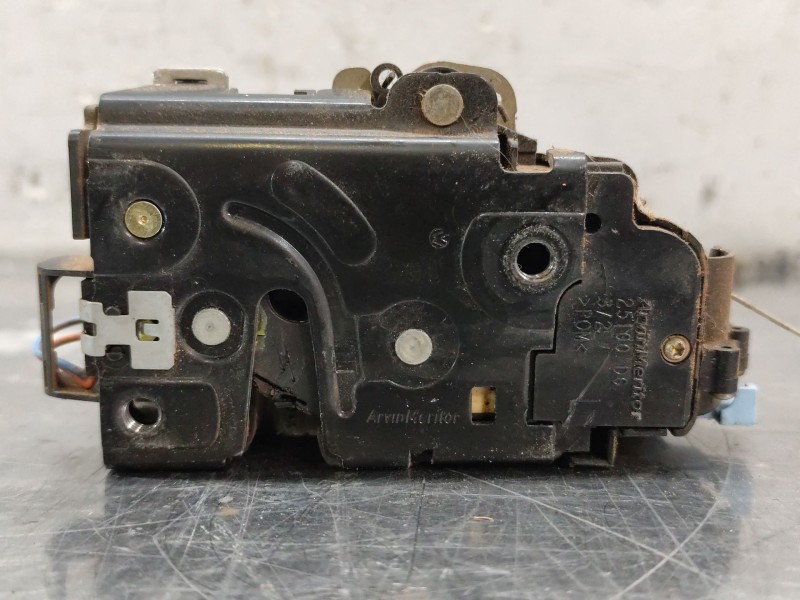 Recambio de cerradura puerta delantera izquierda para volkswagen golf v berlina (1k1) conceptline (e) referencia OEM IAM 3D18370