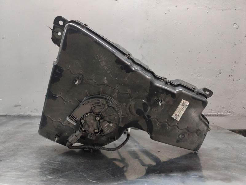 Recambio de deposito adblue para audi q3 (f3b) 35 tdi quattro referencia OEM IAM 5QF131877N  