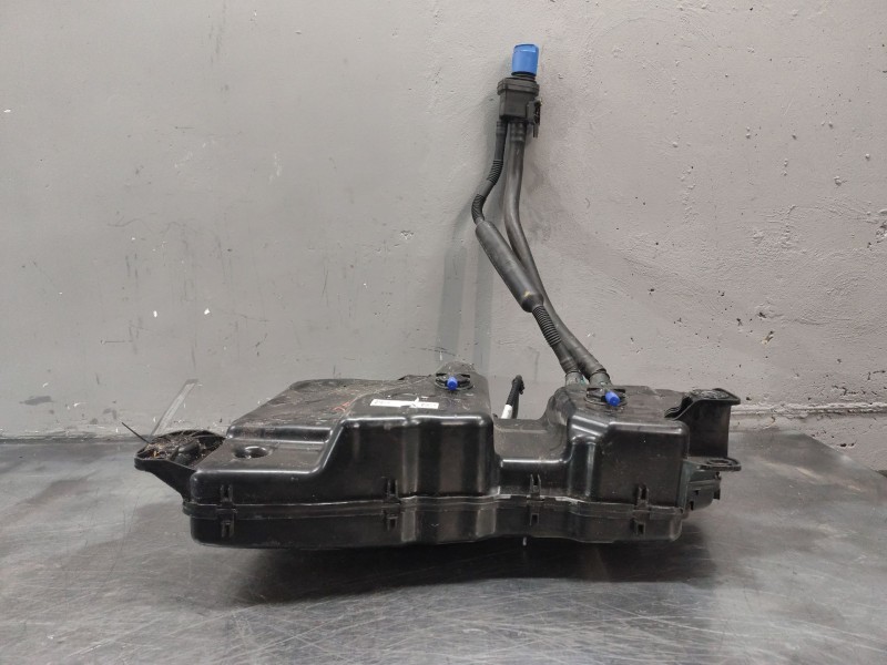 Recambio de deposito adblue para audi q3 (f3b) 35 tdi quattro referencia OEM IAM 5QF131877N  