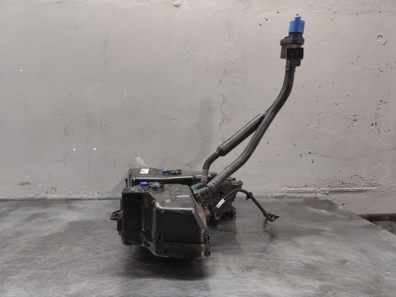 Recambio de deposito adblue para audi q3 (f3b) 35 tdi quattro referencia OEM IAM 5QF131877N  