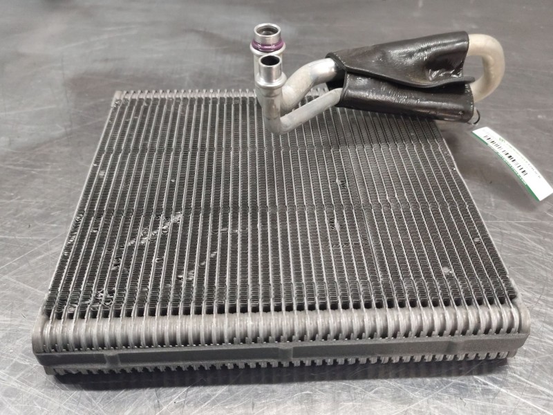 Recambio de evaporador aire acondicionado para audi q3 (f3b) 35 tdi quattro referencia OEM IAM   
