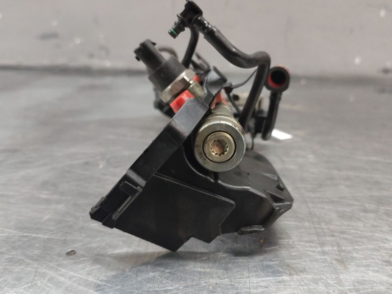 Recambio de rampa inyectora para renault scenic ii authentique referencia OEM IAM 8200330912  
