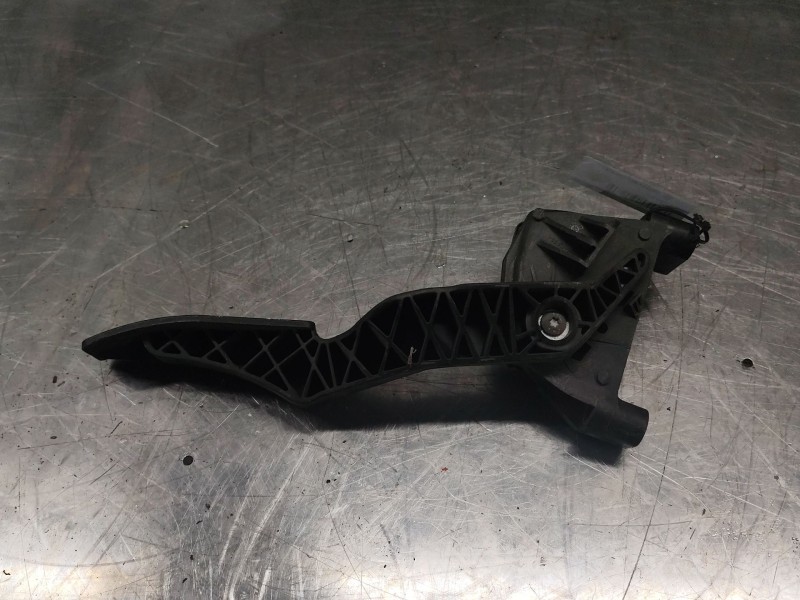 Recambio de pedal acelerador para opel zafira a blue line referencia OEM IAM 9202341BT  