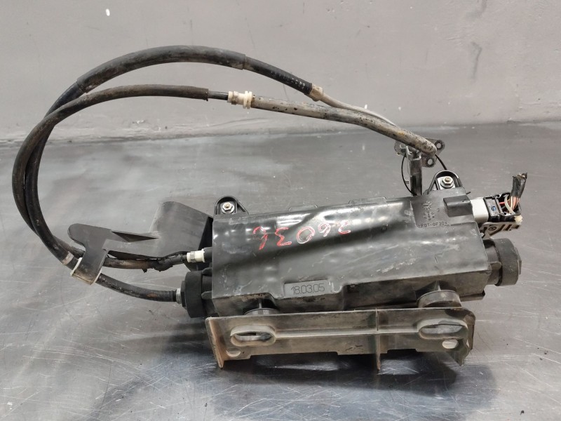 Recambio de freno de mano electrico para renault scenic ii authentique referencia OEM IAM 8200418647  