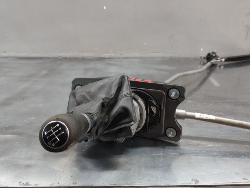 Recambio de palanca cambio para audi a4 ber. (b8) básico referencia OEM IAM 8K0711025K  