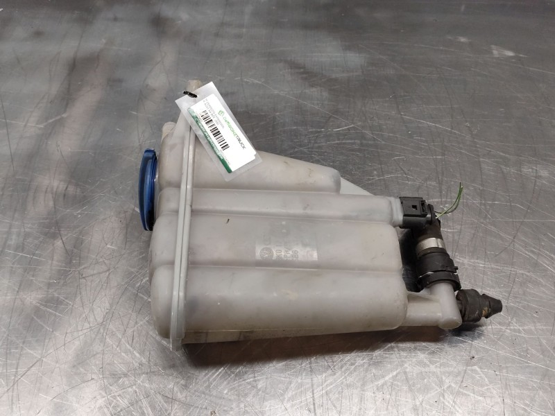 Recambio de deposito expansion para audi a4 ber. (b8) básico referencia OEM IAM 8K0121403G  