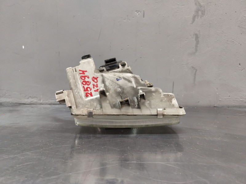 Recambio de faro izquierdo para volkswagen polo berlina (6n1) 1.6 referencia OEM IAM   