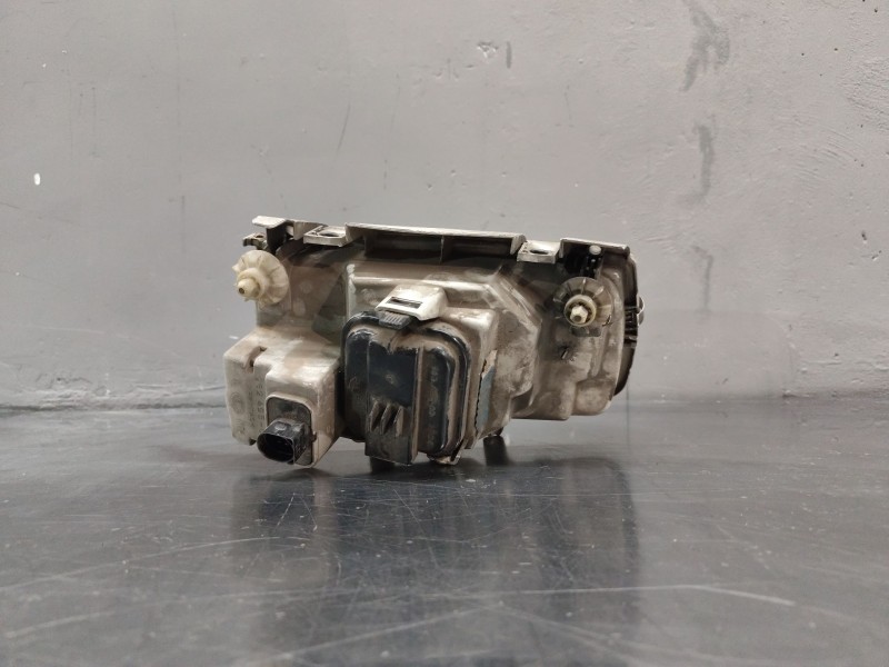 Recambio de faro izquierdo para volkswagen polo berlina (6n1) 1.6 referencia OEM IAM   