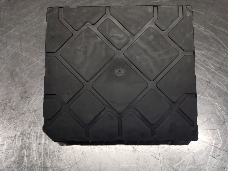 Recambio de modulo electronico para audi q3 (f3b) 35 tdi quattro referencia OEM IAM 5Q0937084EA  