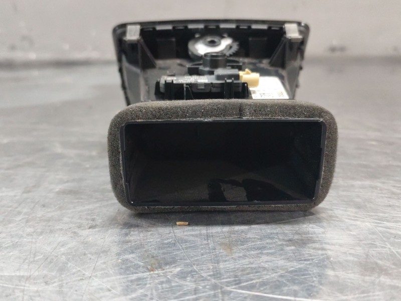 Recambio de aireador para audi q3 (f3b) 35 tdi quattro referencia OEM IAM 83A8192036PS  