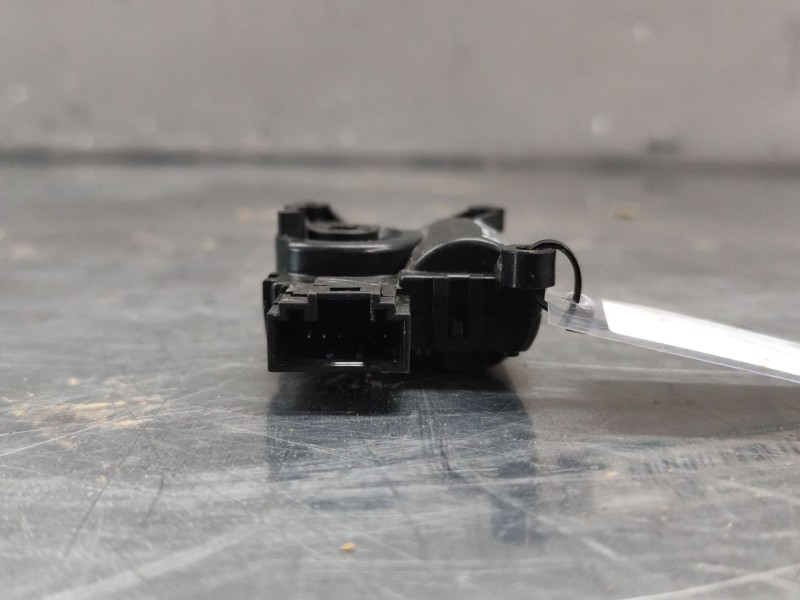 Recambio de motor apertura trampillas climatizador para audi q3 (f3b) 35 tdi quattro referencia OEM IAM 5WA907511C  
