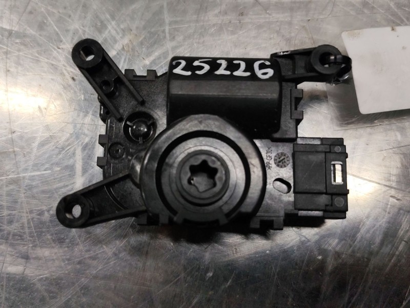 Recambio de motor apertura trampillas climatizador para audi q3 (f3b) 35 tdi quattro referencia OEM IAM 5WA907511C  